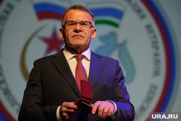 Владимир Тунгусов пытается остановить информационные утечки из правительства области