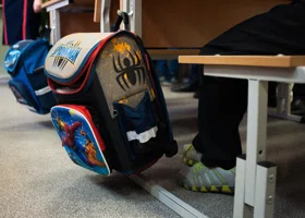 Власти ХМАО объяснили отказ в зачислении в школу русскоязычного ребенка