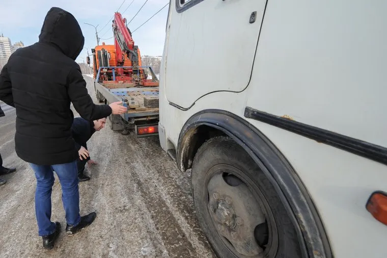Эвакуатор маршруток недопущеных к эксплуатации. Челябинск