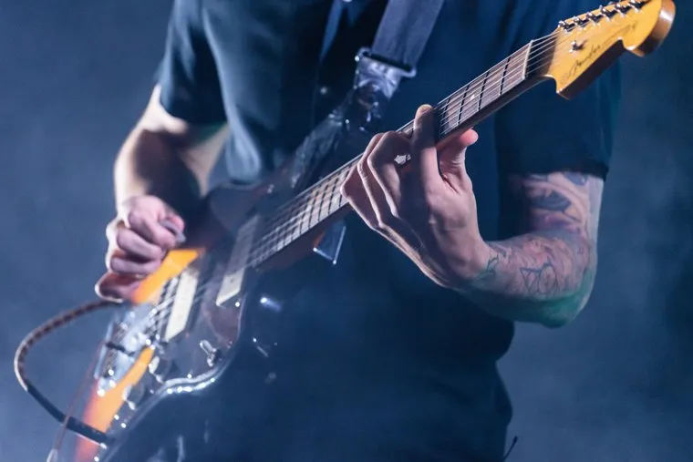 Рок-группа "Кис-Кис" опровергли обвинения Мизулиной о финансировании ВСУ