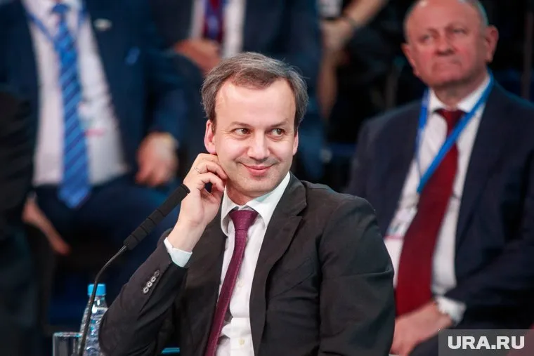 Аркадий Дворкович оказался хорошим танцором