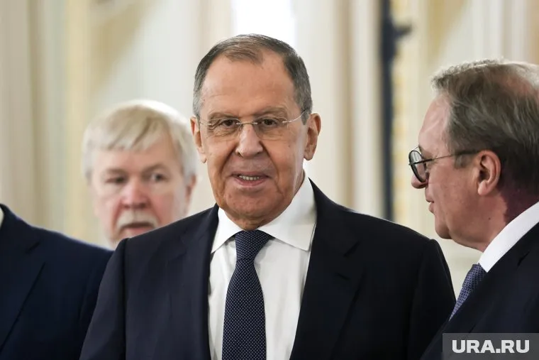 Лавров подчеркнул, что главной целью РФ является защита русских, проживающих на этих землях