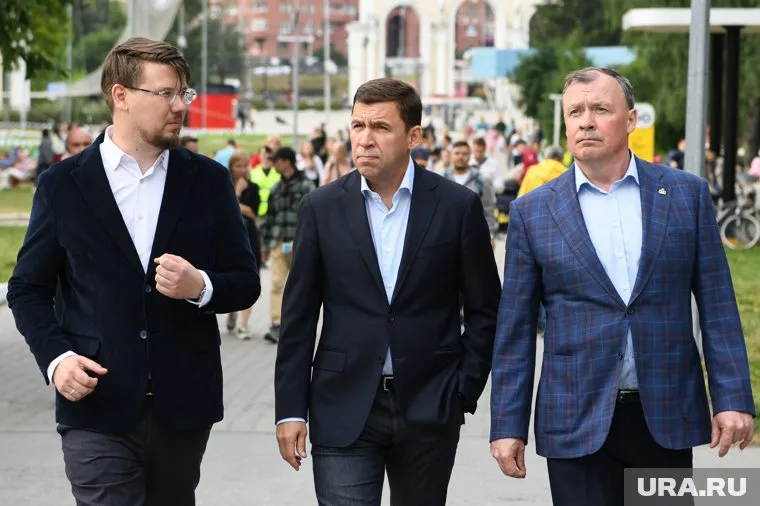 Евгений Куйвашев провел вечер четверга в многолюдном ЦПКиО
