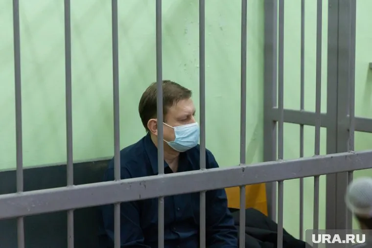 Валерий Измалков просил отпустить его под домашний арест