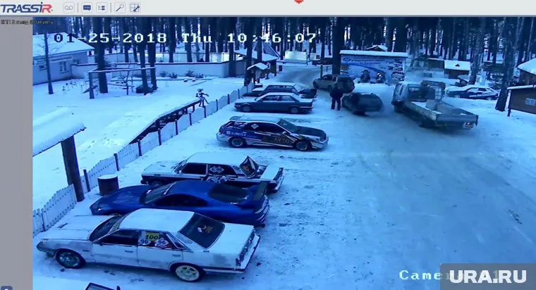 Машину с блоками не пропустили на территорию базы