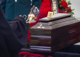 Тело погибшего на СВО экс-главы полиции Екатеринбурга привезли в Москву