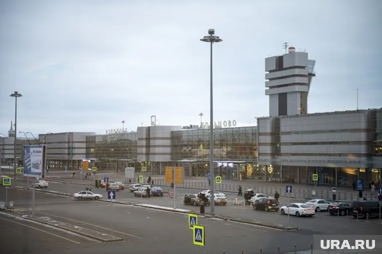 В Кольцово рейс ждут 150 человек