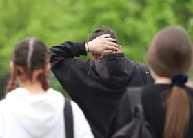 Друзья отвернулись от уральского школьника после скандала с групповым сексом