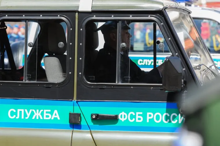 Парад Победы, торжественное построение на Площади революции. Челябинск, уаз, фсб россии