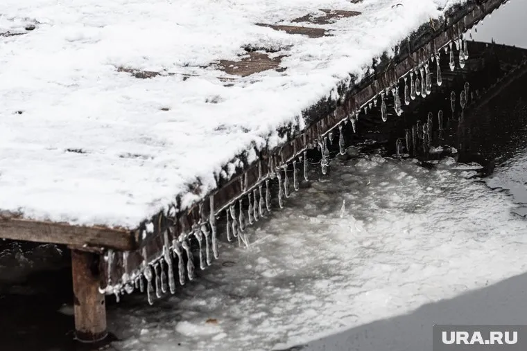 Ребенок травмировался на выходе из подъезда