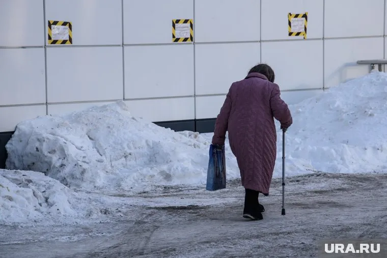 Пенсионерка вынуждена скитаться по чужим углам, лишившись жилища (архивное фото)