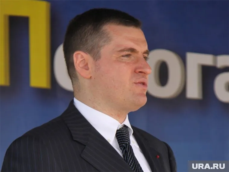 На комиссии парламентарий заявил, что ему нечего стыдиться