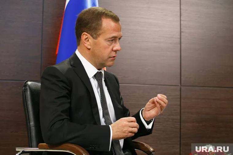 Уничтожение французских войск на Украине станет приоритетом для России, заявил Дмитрий Медведев