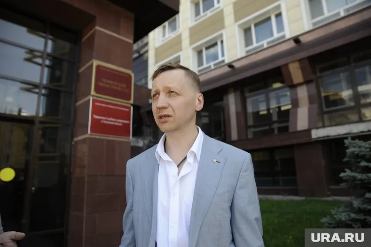 Адвокат Тулебаева Вячеслав Комаров объявил, что будет оспаривать меру пресечения