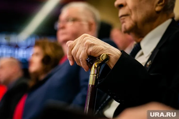 Николай Медведев хочет лишить свою шестилетнюю внучку-инвалида доли в квартире