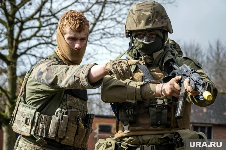 Натовские наемники ВСУ скрывают, что являются действующими военными в своих странах