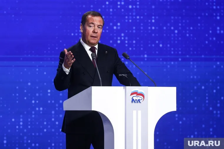 Медведев считает, что Трамп обеспечил себе победу на выборах президента в США