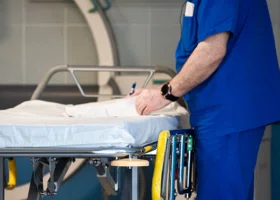 На Урале отказались штрафовать медбрата, которого впервые в РФ судили по новой статье