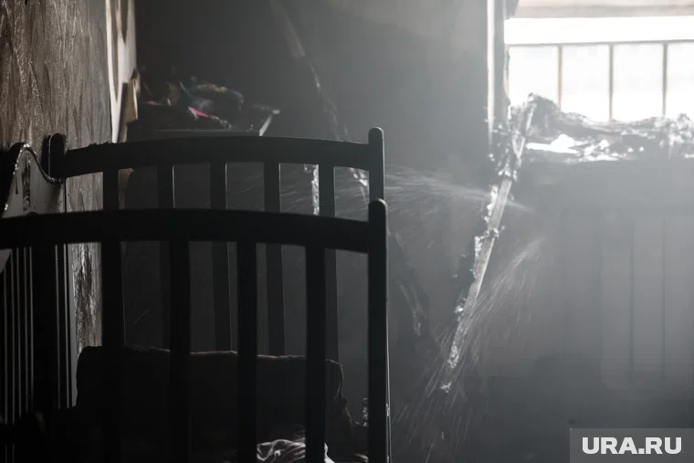 Еще шесть человек из квартиры эвакуированы