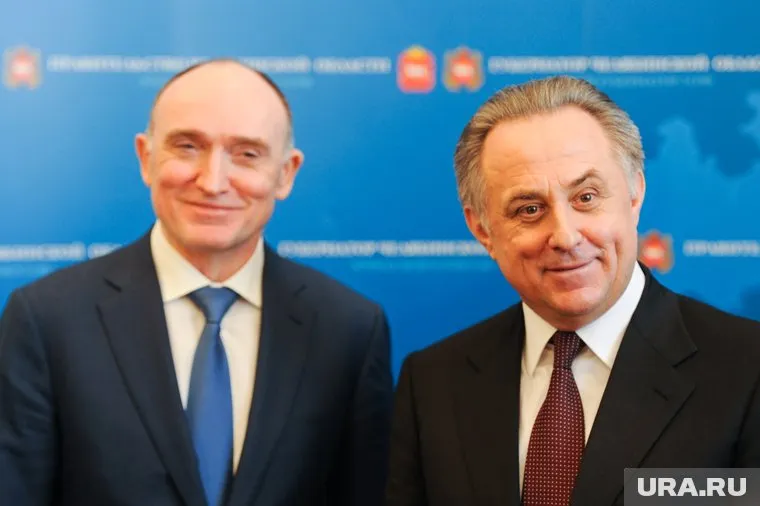 Челябинский экс-губернатор Борис Дубровский (слева) уже не имеет отношения к саммитам, но и. о. вице-премьера РФ Виталий Мутко (справа) остается их куратором