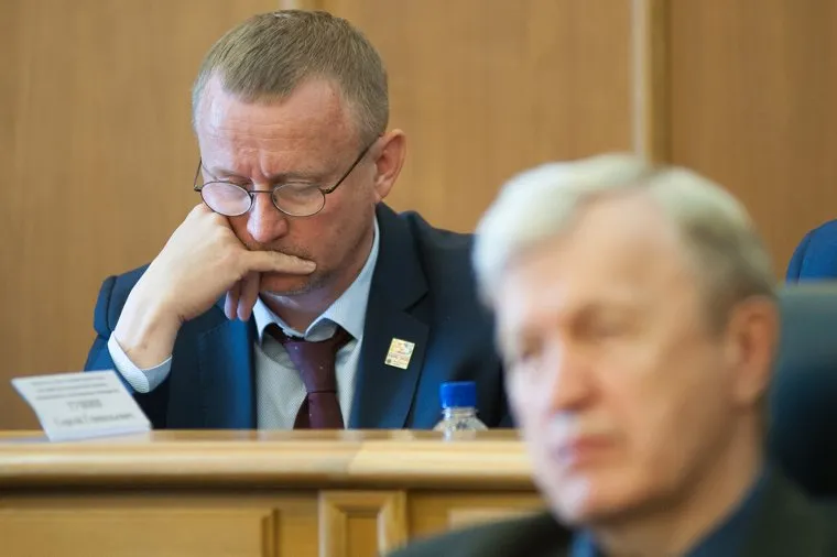 Восемьдесят третье заседание Екатеринбургской городской Думы. Екатеринбург, тушин сергей, задумчивость