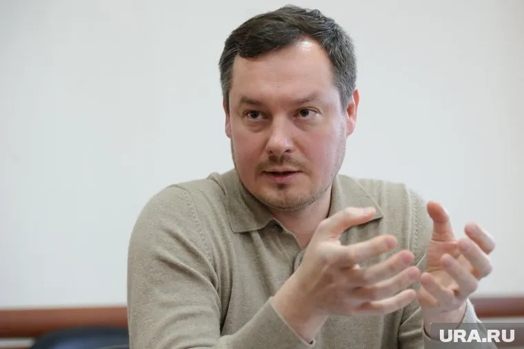 21 января Дмитрий Нисковских приходил на презентацию книги «Коммерсант-Урала», где собиралась элита Екатеринбурга