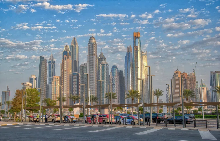 Рейс из Эмиратов задерживается почти на 5 часов