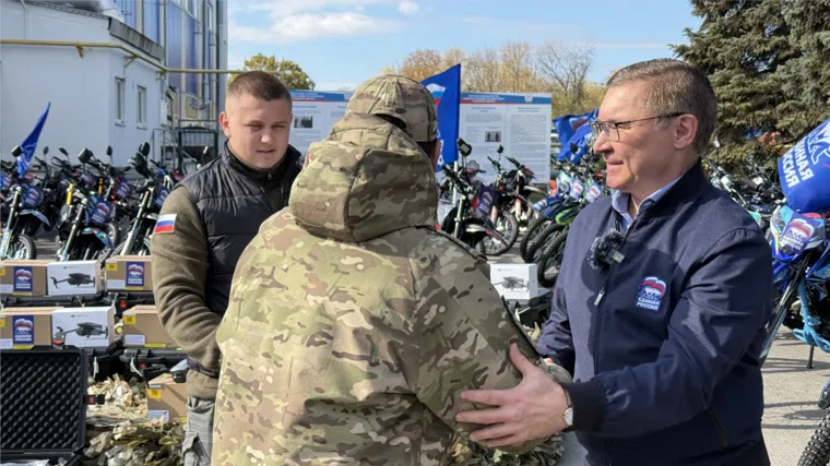 Якушев передал передал военную технику бойцам СВО в Ростове-на-Дону