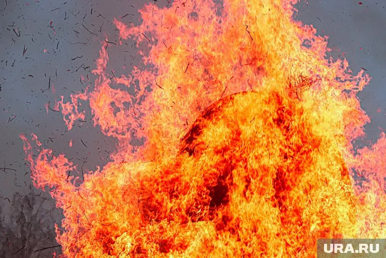 Пожар на газовой станции "Суджа" продолжается