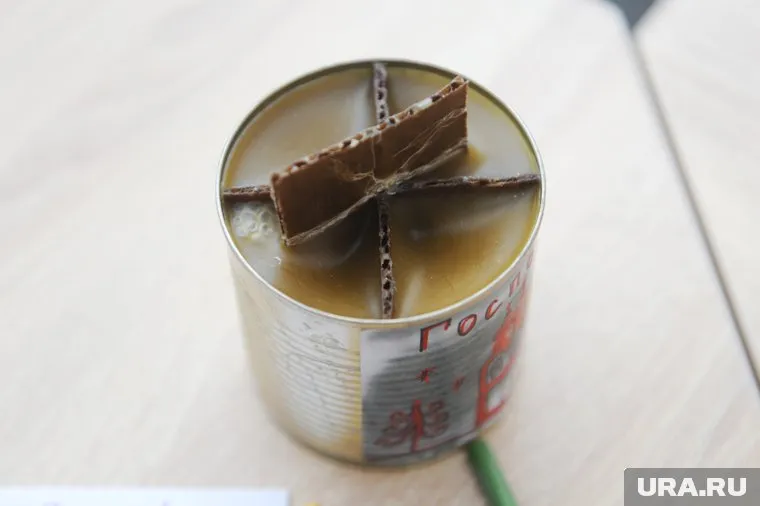 окопные свечи предлагают сделать с новогодним оформлением