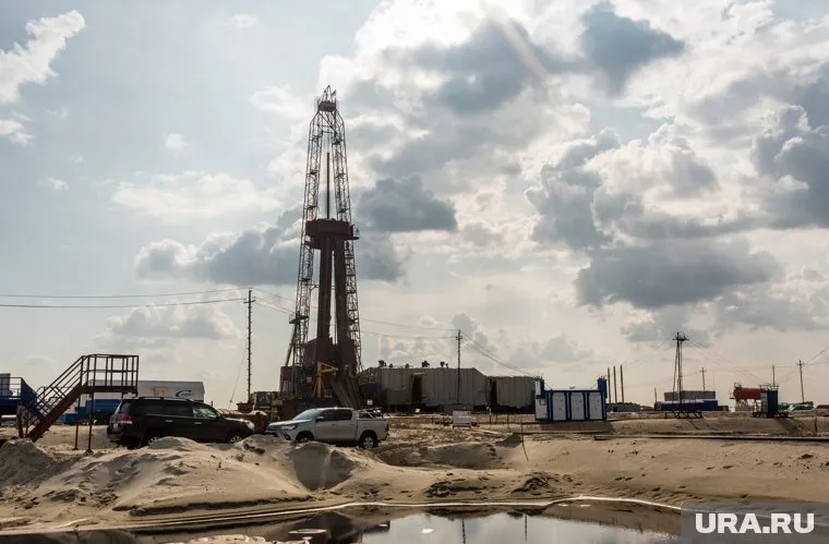 Конкуренция на нефтяном рынке мешает продажам российского сырья