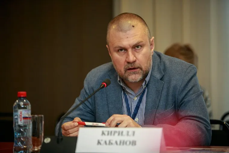 Круглый стол "Коррупция не шоу", форум ОНФ "За честные закупки 2017". Москва, Кабанов Кирилл