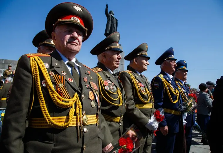 Парад Победы и Бессмертный полк. Екатеринбург