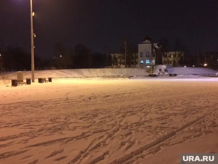 После инициативы местных властей площадь всегда пустует