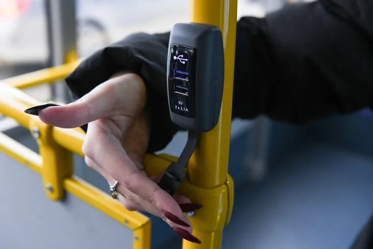 Алексей Орлов объезжает объекты благоустройства на электробусе. Екатеринбург