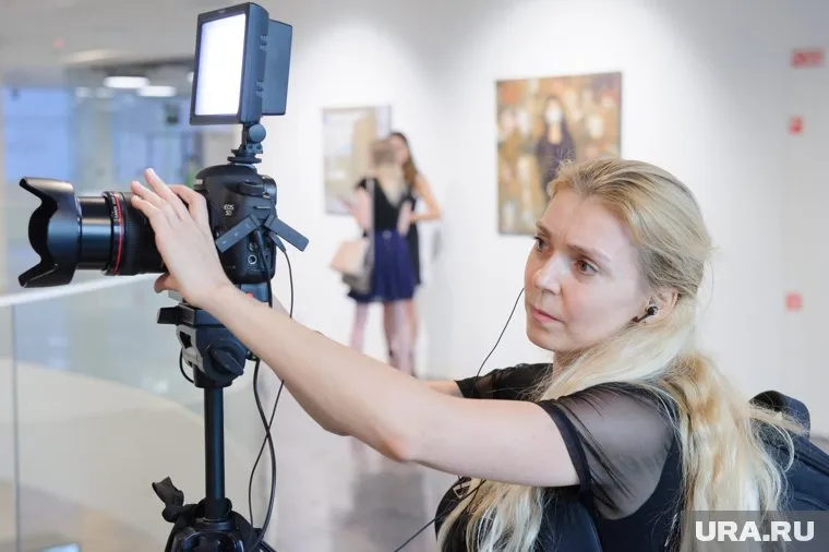 Анна снимает, возможно, одну из своих самых главных картин