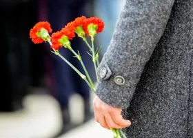 Юная свердловчанка, впавшая в кому после купания в Черном море, скончалась