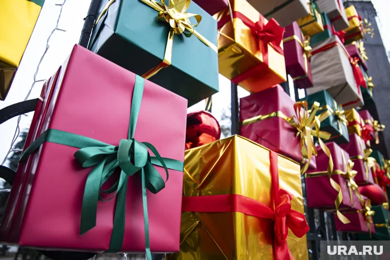 Мужчины часто выбирают в качестве подарка видеоигры, электронику и инвентарь для спорта