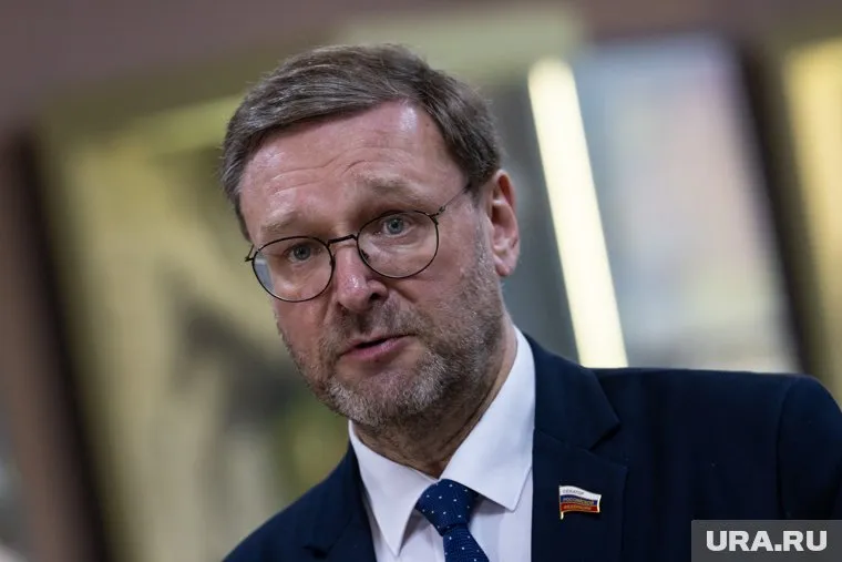 Литва от лица ЕС нарушает международные обязательства перед РФ, заявил Константин Косачев