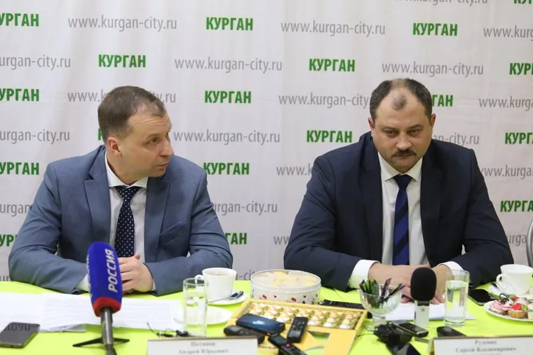 Итоговая пресс-конференция администрации города. Курган, потапов андрей, руденко сергей