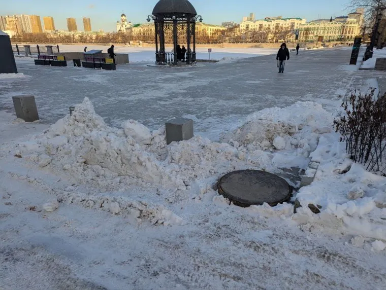 Уборка снега в Екатеринбурге