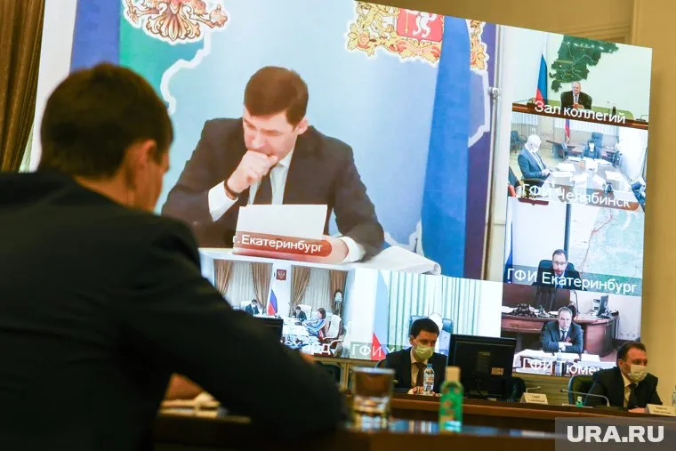 Роспотребнадзор может потребовать от губернатора вернуть жесткий карантин