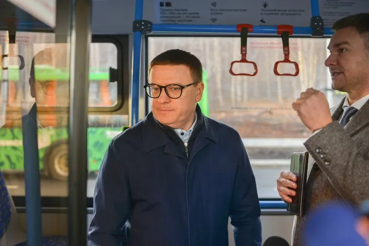 Алексею Текслеру представили новые автобусы. Челябинск