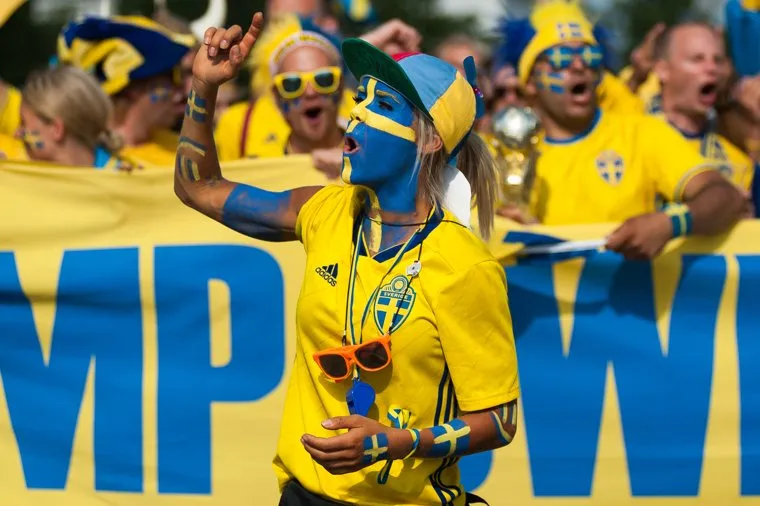 ЧМ-2018. Шествие болельщиков сборной Швеции по футболу. Екатеринбург, чм-2018, fifa world cup, болельщики из швеции