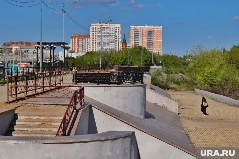 Власти Кургана ищут подрядчика для восстановления набережной