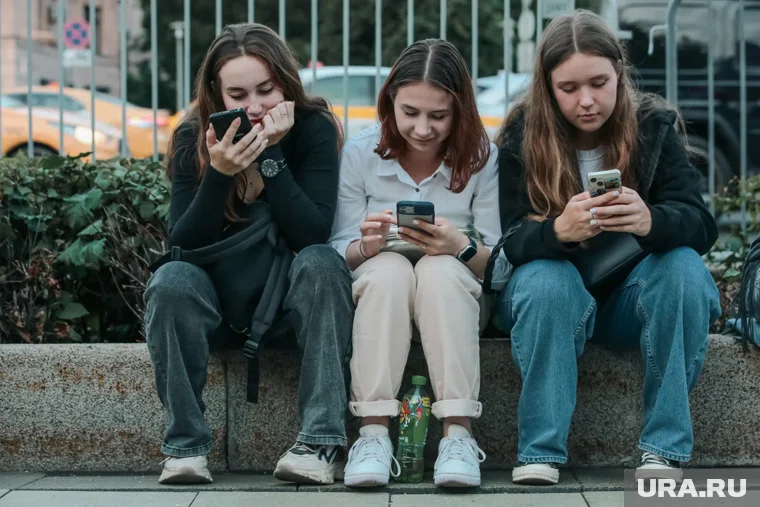 Одна из самых ярких тенденций года — контент, сгенерированный с помощью ИИ