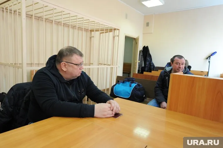 На приговор Сергей Мануйлов приехал со спортивной сумкой с вещами