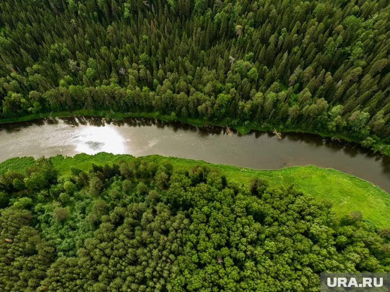 Лодка и судно столкнулись на Чусовой