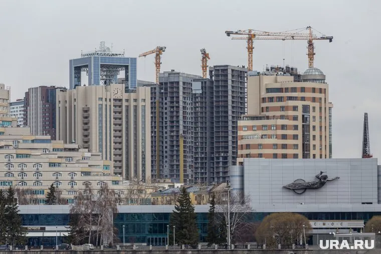 Прямо сейчас на рынке 38 тысяч лотов