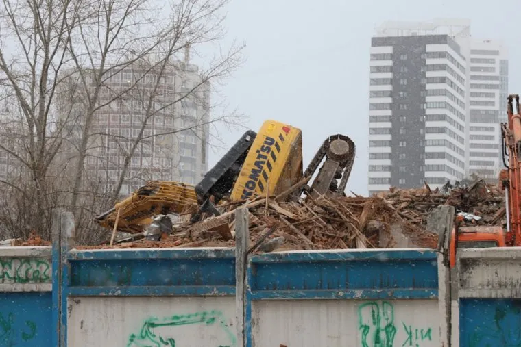 Снос аэровокзала Уктус. Екатеринбург